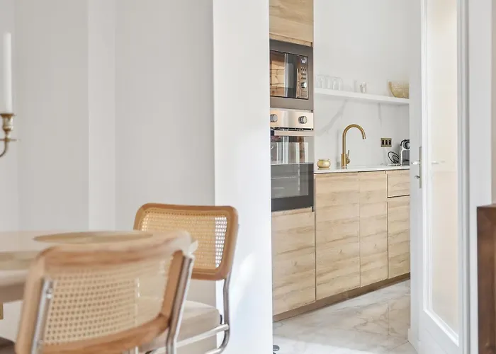 Luxueuse Avec Jardin Privé Sauna Et Jacuzzi *