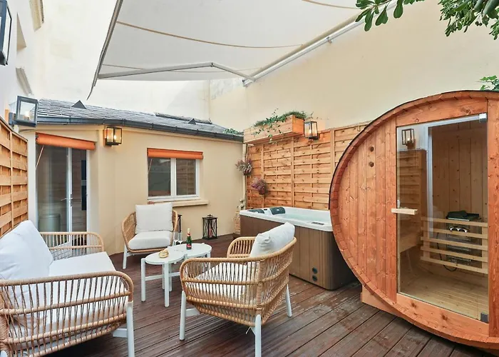 Luxueuse Avec Jardin Privé Sauna Et Jacuzzi Appartement *
